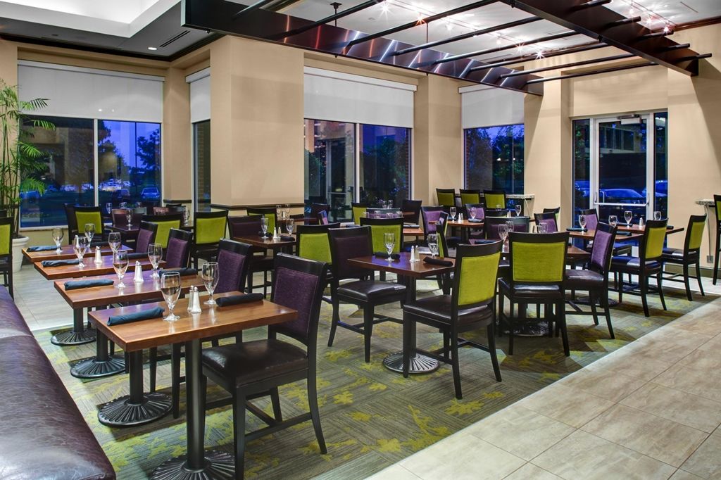 Hilton Garden Inn Hartford North-Bradley International Airport Windsor Restoran fotoğraf